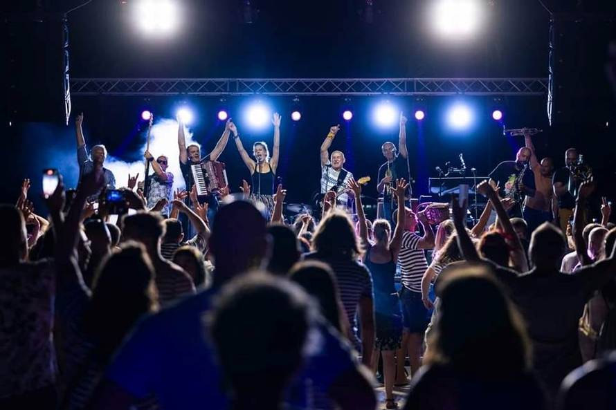 Gustafi će rasplesati Boogaloo 21. veljače: Predstavili su i novi ljubavni singl 'Danas sam jako'