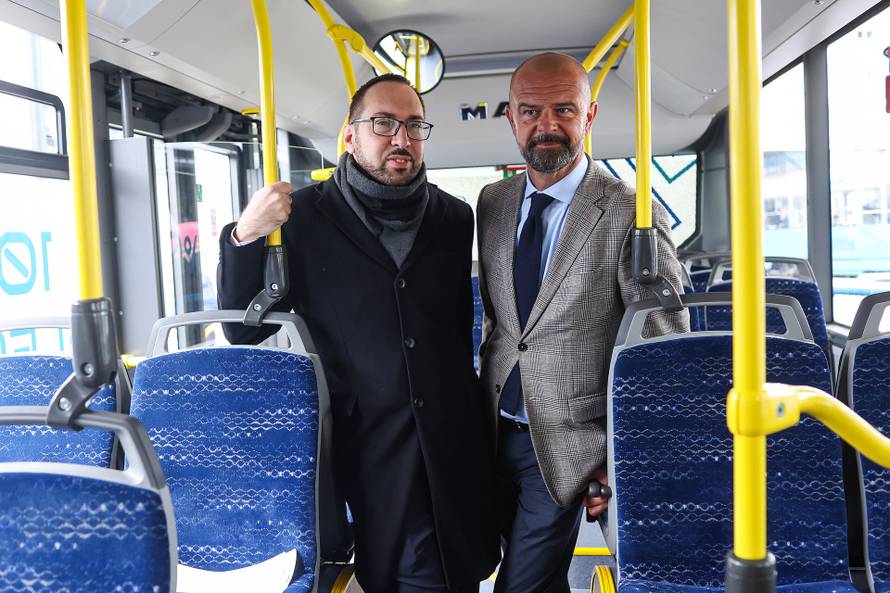 Tomaševi? i ZET predstavili nove niskopodne autobuse na elektri?ni pogon