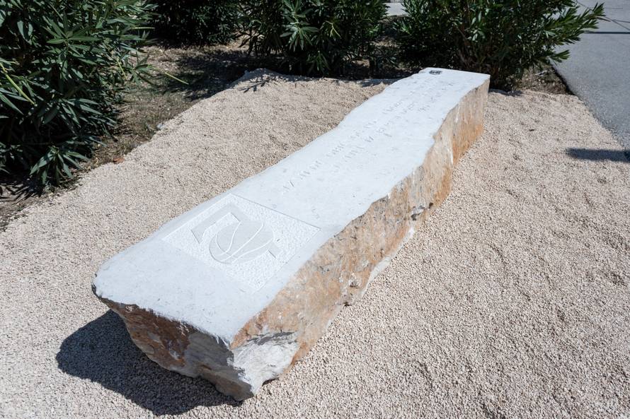 Splićani odaju počast legendi, Gripe dobivaju Kukočevu klupu