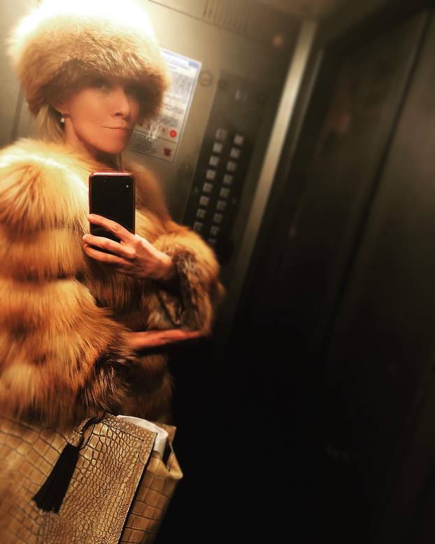 FOTO Zaharova bocnula Srbiju: 'Svjesni su rizika...';  Fotografije s njene svadbe 'zapalile' mreže