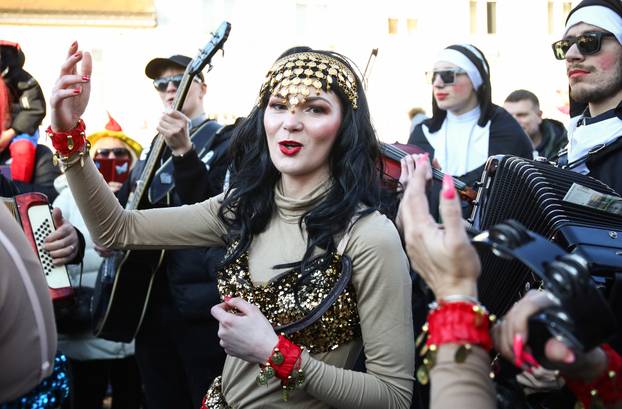 Samobor: Povorka mjesnih odbora i alegorijskih kola na Fašniku