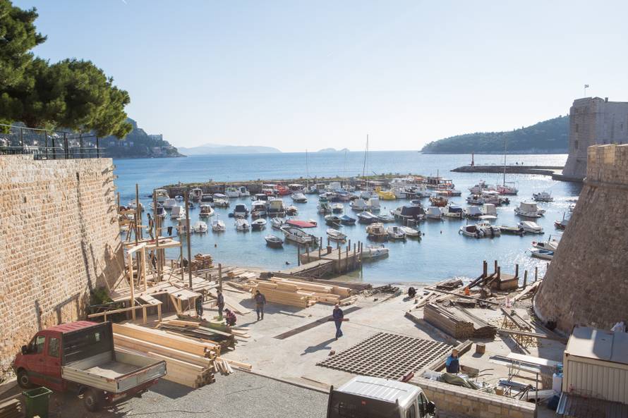 Počelo je: Dubrovnik se polako sprema za doček Robina Hooda