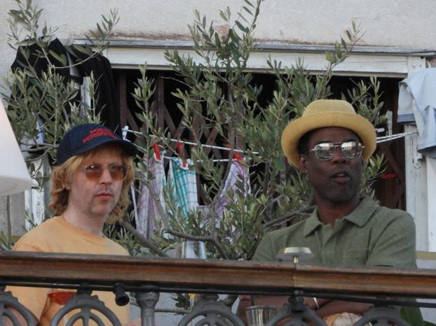 EKSKLUZIVNO: Chris Rock i Lake Bell s prijateljima na večeri