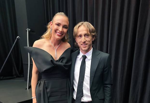 FOTO Luka Modrić i Donna Vekić zablistali na crvenom tepihu, a 'vatreni' je preuzeo i nagradu