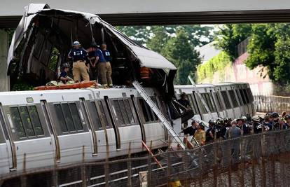 SAD: U teškom sudaru dva vlaka poginulo sedam ljudi