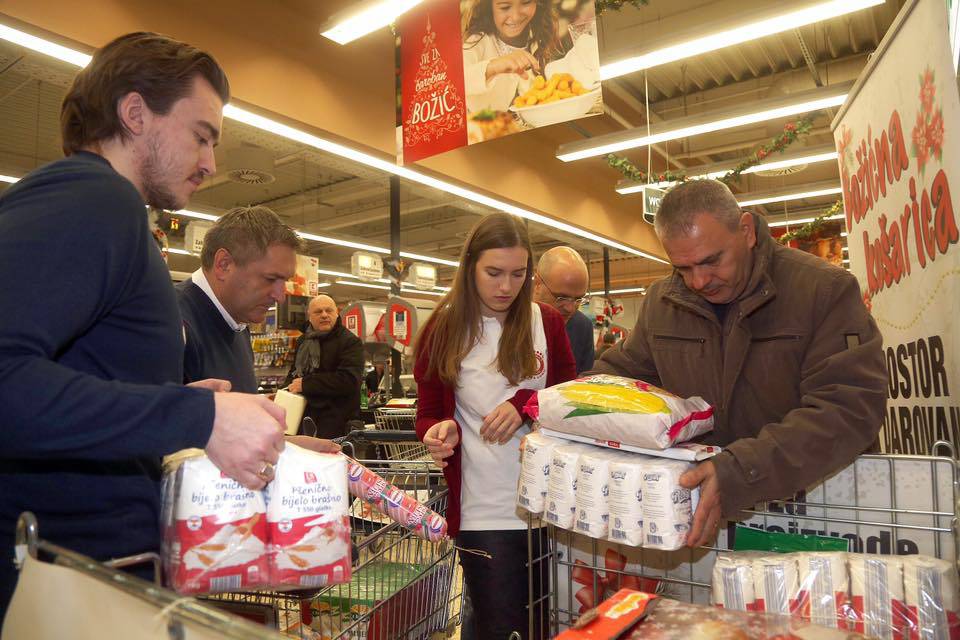 Rotarijanci iz Velike Gorice skupljaju pomoć za siromašne