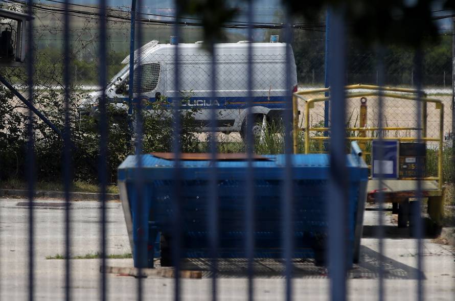 Remetinec: Nestao pritvorenik! Tražio na toalet pa im zbrisao