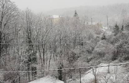 Zabijelilo se riječko zaleđe, a u Gorskom kotaru prava mećava