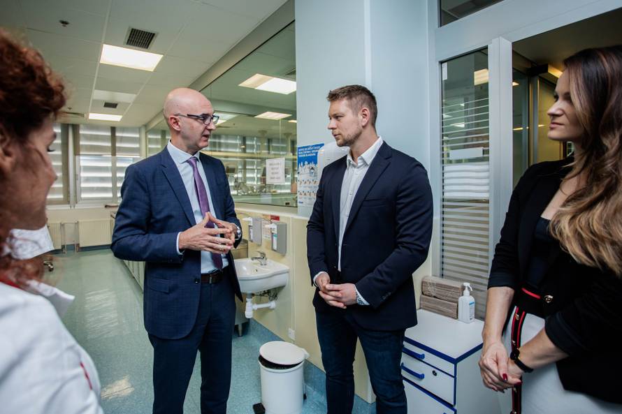 Briga za budućnost: Kaufland donirao za neonatalnu skrb