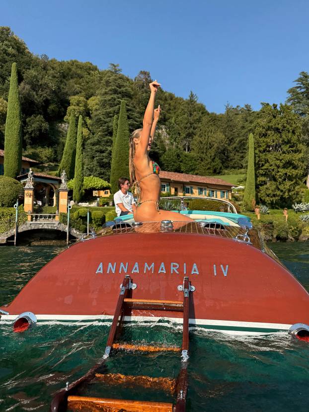 FOTO Jutta je čudo! Evo kako izgleda kad iz kombinezona uskoči u bikini. I tada dominira