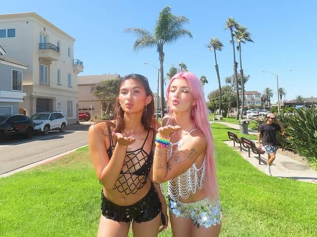 FOTO Od slavnih roditelja do vruće zvijezde Instagrama - ova influencerica ne zna za granice