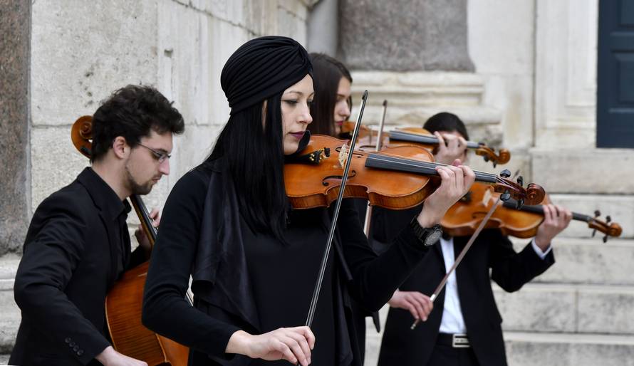 Pogledajte: Zvijezde 'Naše bile štorije' zajedno snimile spot