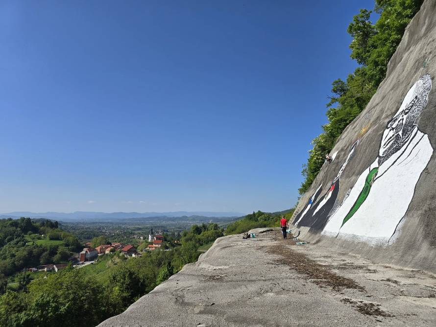 Umjetnica na golemoj stijeni u Zagorju naslikala hrvatske velikane, pomogli joj HGSS-ovci