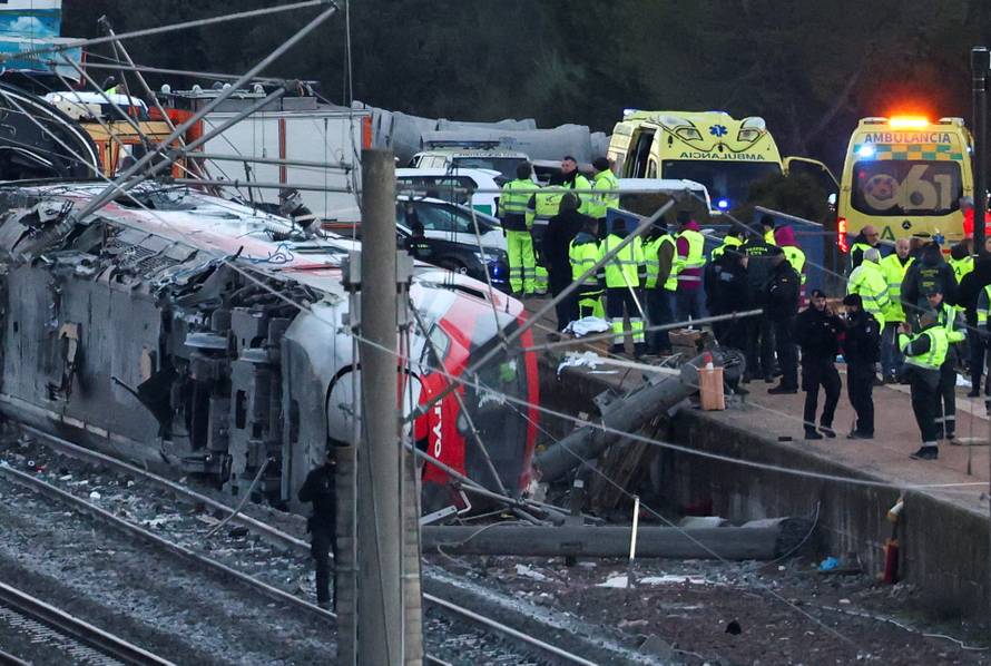 Two high-speed trains derail in Spain