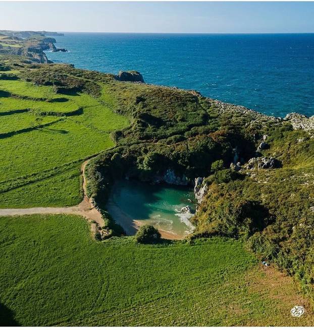 FOTO Kakvo čudo prirode! Ovo je najmanja pješčana plaža na svijetu, a duga je 40 metara