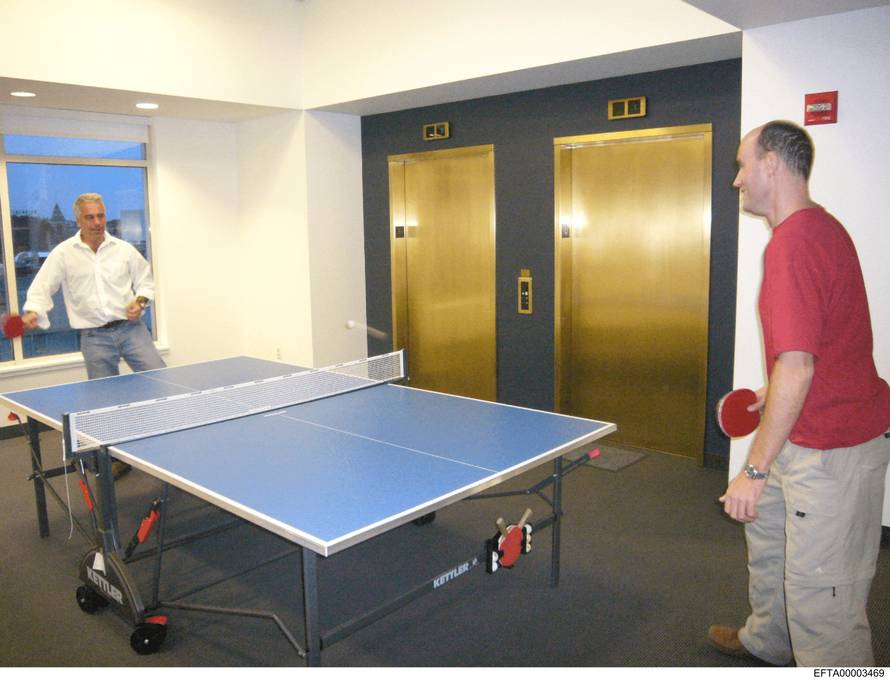 Ruskinje, privatni letovi, party na otoku: Ovako je Epstein gradio svoju mrežu sa slavnima