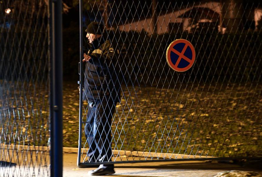 Zagreb: Na Hipodromu zaključali konje u štale i ne puštaju jahače k njima