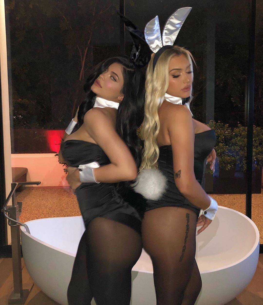 Kylie zasjala kao Playboyeva zečica u atraktivnom kostimu