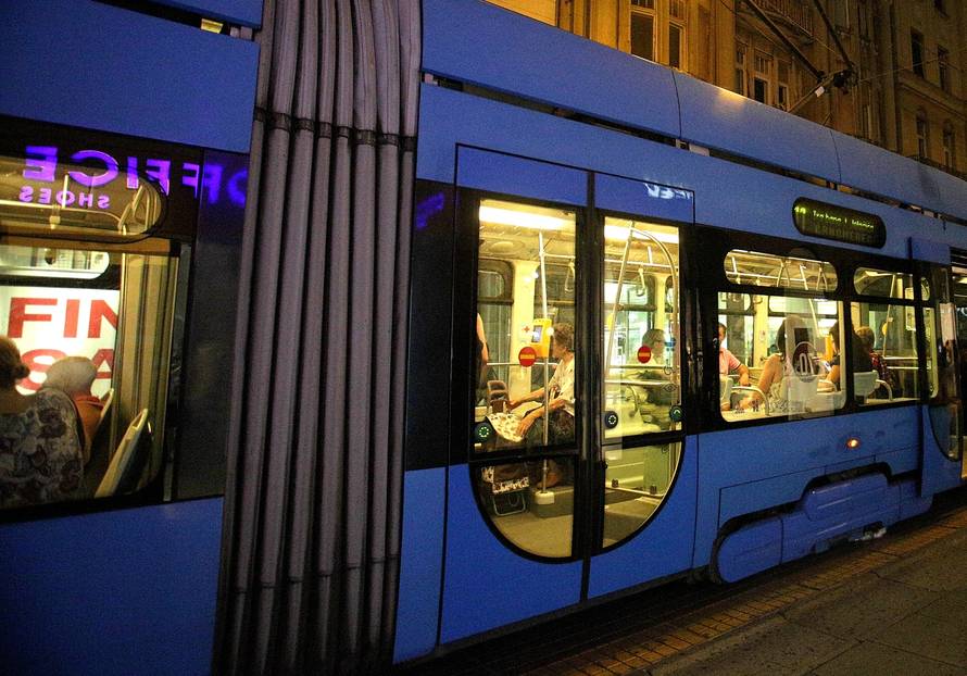 'Divljački je uletio i pretekao tramvaj. Sreća da sam stao...'