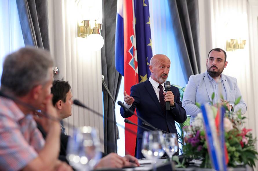 Zagreb:  Promocija knjige Albanci u Zagrebu I. dio 