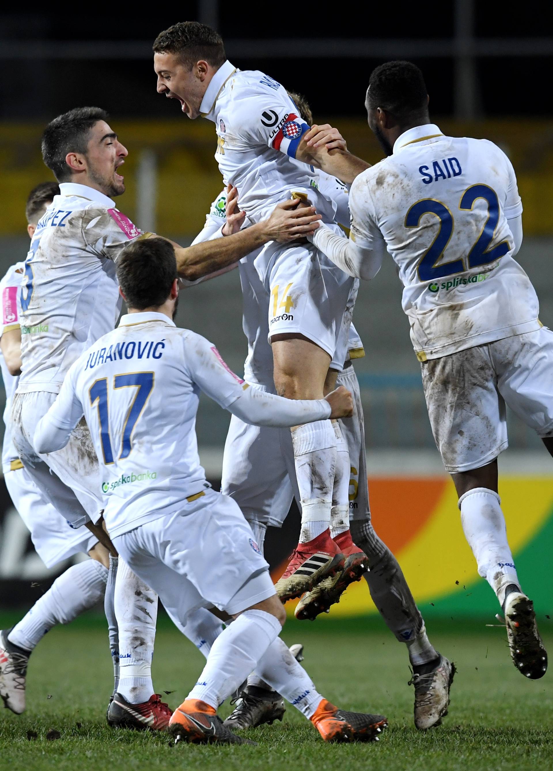 Drama, pljusak, Bebek, rulet! Hajduk na penale u finale Kupa