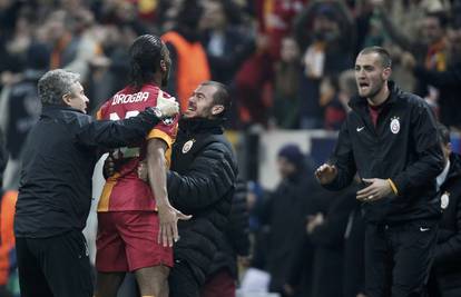 Ludih 15 minuta Galatasaraya: Drogba i Sneijder srušili Real!