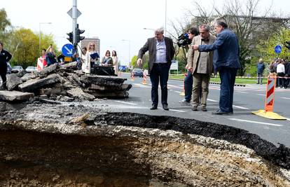 "Krater na Slavonskoj aveniji mora biti saniran za 10 dana"