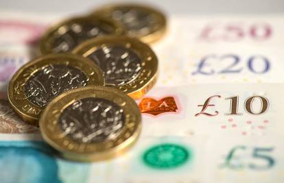 Rekordna inflacija u Britaniji, realne plaće pale za 4,1 posto