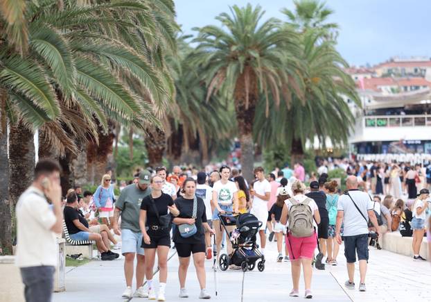 Split: Unatoč lošem vremenu grad je i dalje pun turista
