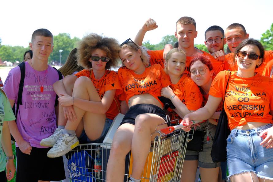 Zagreb: Slavlje maturanata na Bundeku