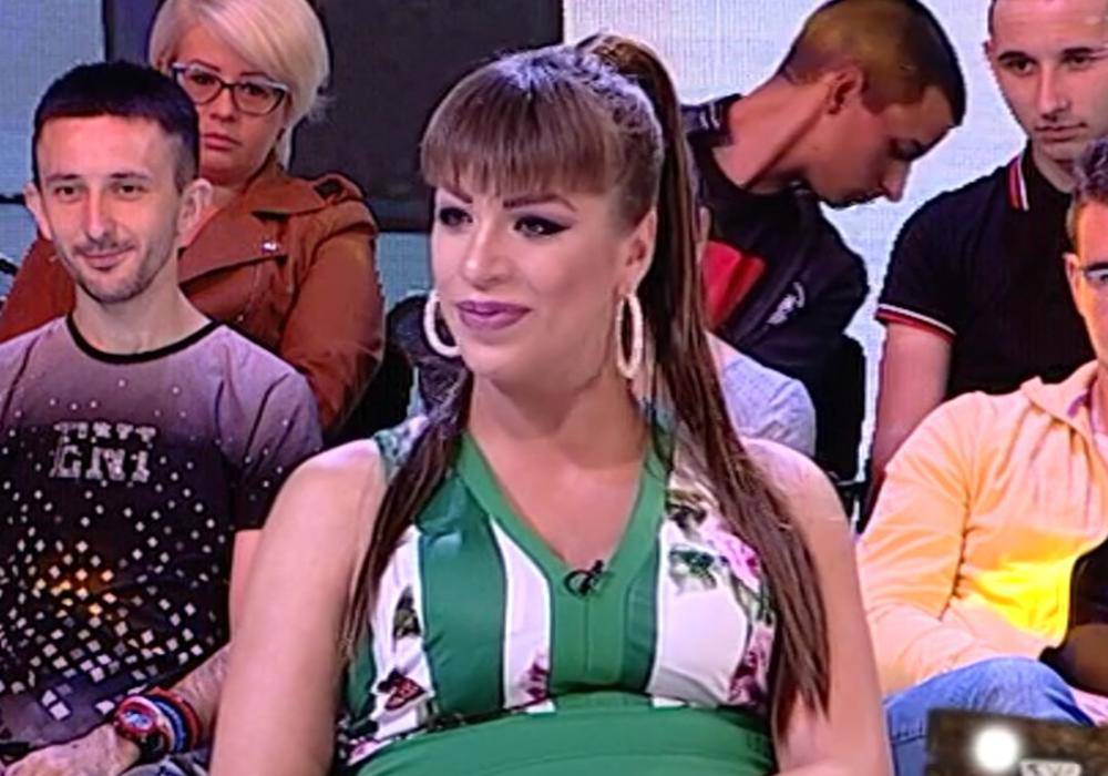 Nakon što rodi, srpska reality zvijezda s bebom ulazi u show