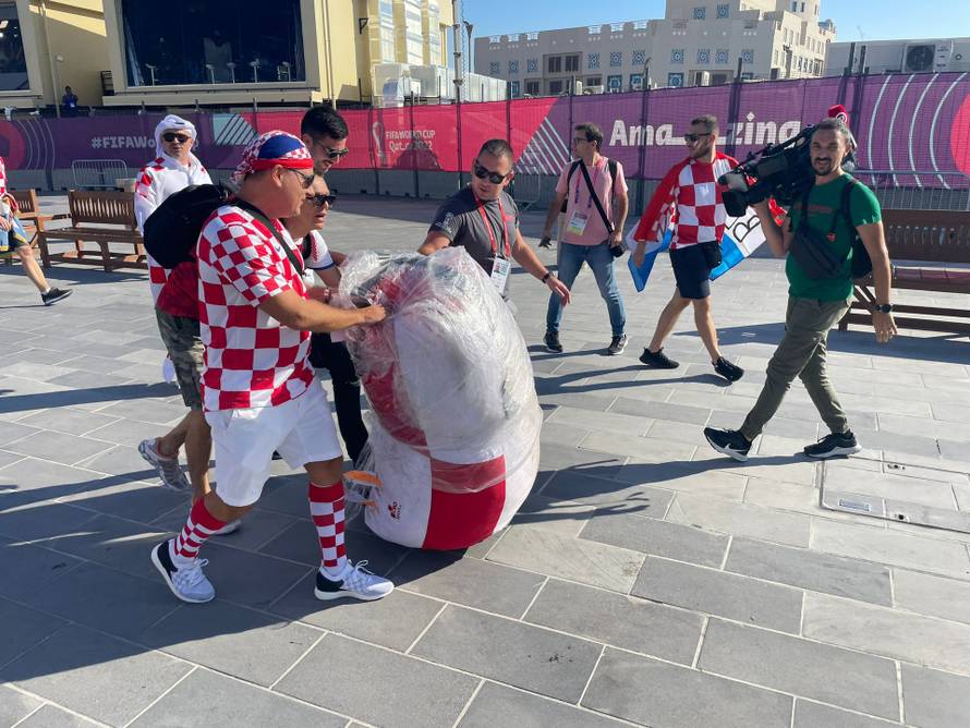 VIDEO Reporteri 24sata ispod najduže navijačke zastave, imamo navijače i u Šri Lanki!