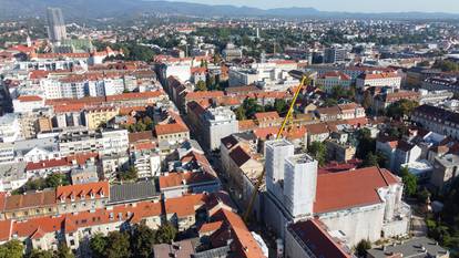 FOTO Pogledajte postavljanje obnovljene kupole tornja na baziliku u Palmotićevoj