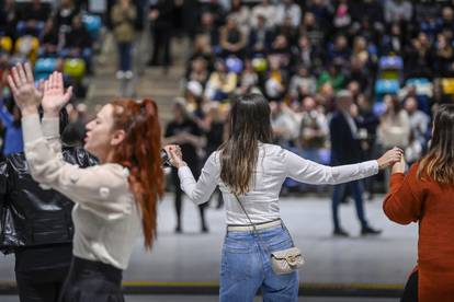 Frankfurt: Krenula Hrvatska Noć pred 13.000 Hrvata