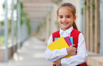 Djeca lakše uče uz edukativni poster i raspored za školu...