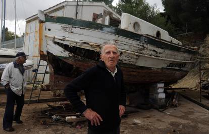 Ruzinavi brod: Preživio je 7 država, sad odlazi na smetlište