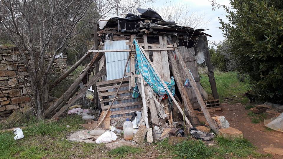 Živio je na ulici: Dobrom Muji Puljanin poklonio kamp kućicu