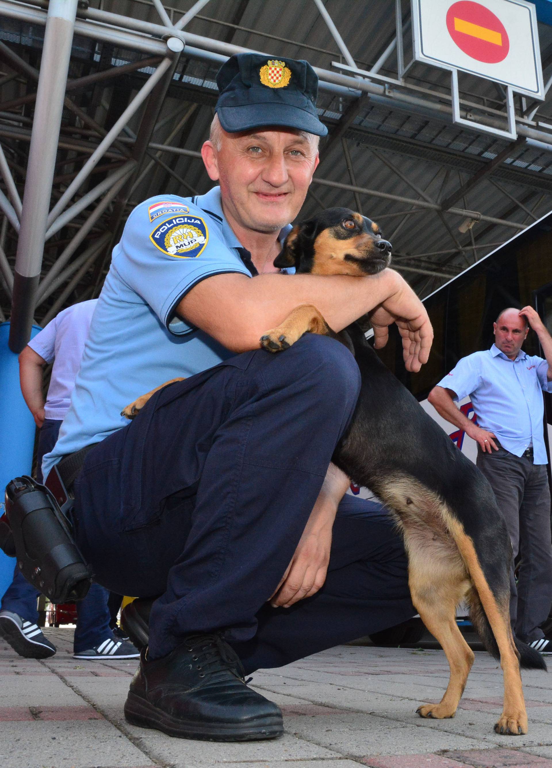 Ovo je Candy: Živi na granici i ona je ekspertica za ilegalce...