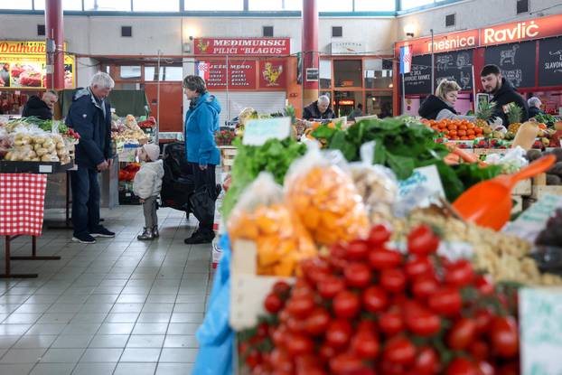 Zagreb: Tržnica Jarun
