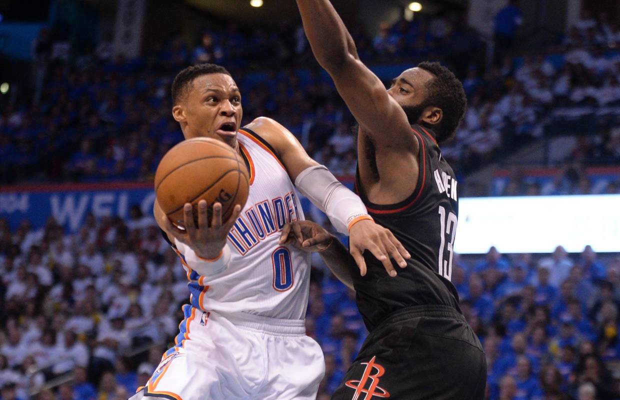 Westbrook će zbog operacije koljena pauzirati mjesec dana