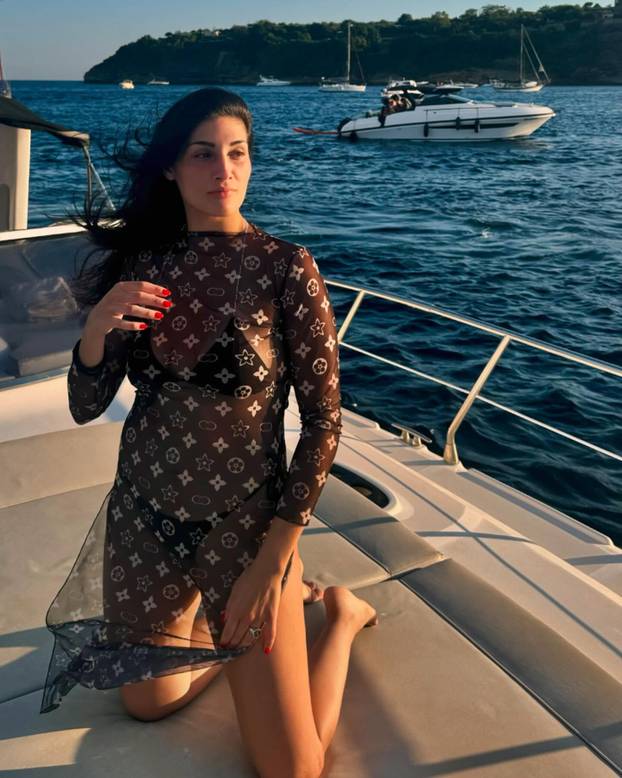 FOTO Odustala od meča protiv kontroverzne boksačice, a sad progovorila: 'Uništili su me...'