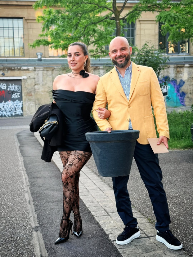 FOTO Kakve obline! Nives Celzijus u čipkastim čarapama 'zapalila' Karlsruhe...