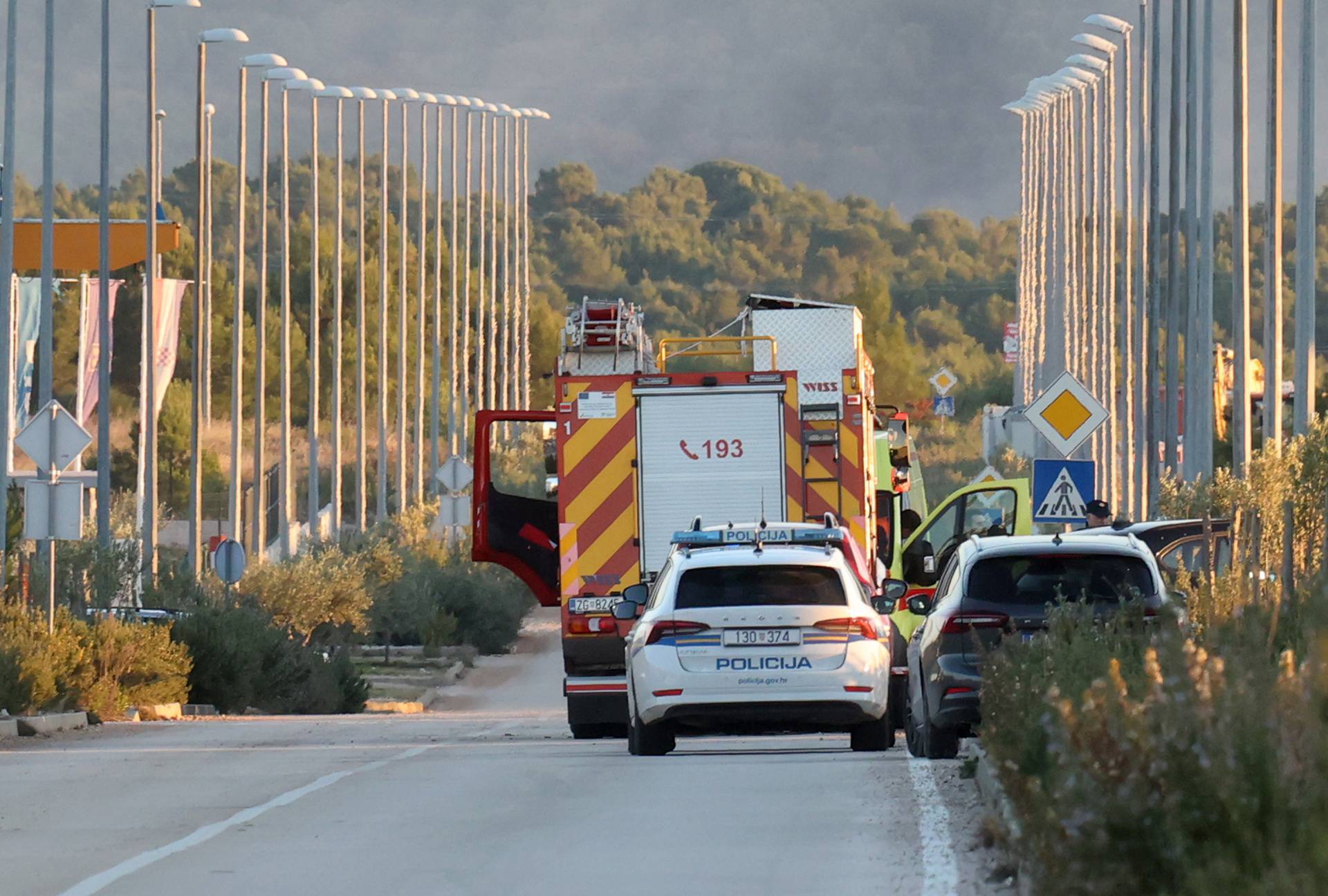 Šibenik: U Industrijskoj zoni Podi urušio se krov hale, jedna osoba poginula