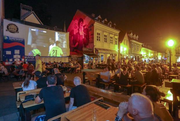 Zagreb: Gledanje nogometne utakmice izmeÄu Rosenborga i Dinama u centru grada