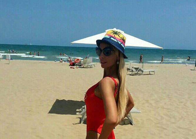 Ava Karabatić odmara u Italiji: 'Uživam u vrućem pijesku...'