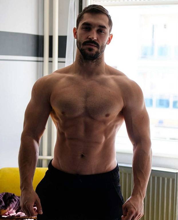 Ideš, kakva prsa imaju srpski fitness influenceri! Od njihovih 'fotki' ženama zastaje dah...