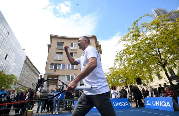 Zagreb: Goran Ivanišević odigrao je egzibicijski meč s mladom teniskom zvijezdom Lunom Vujović povodom predstavljanja zaklade UNIQUA SEE Future