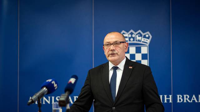 Zagreb: Ministar Medved dao je izjavu o Zakonu o braniteljima