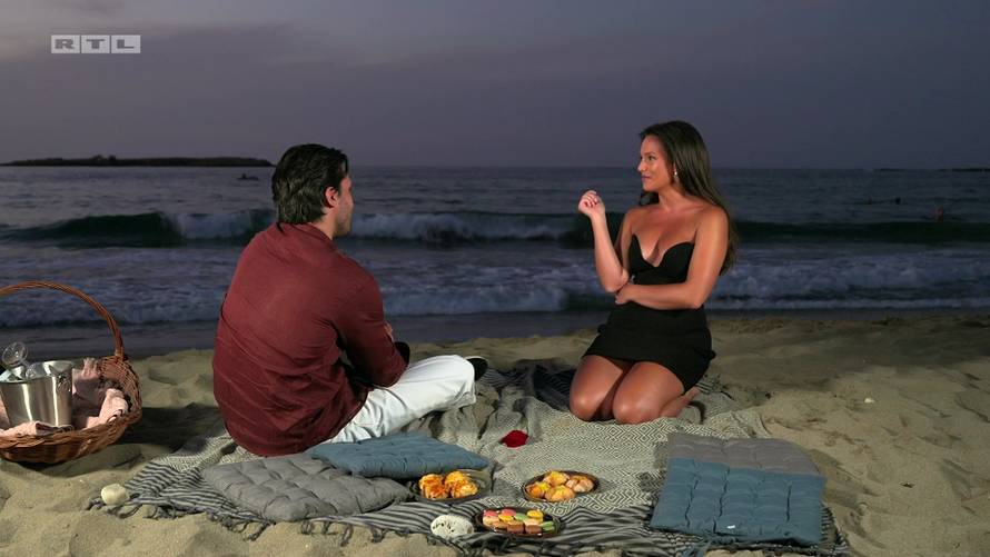 Gospoda Savršeni podijelili  su ruže, a četiri djevojke ne ulaze u vilu: Zaljubila sam se, bit će moj