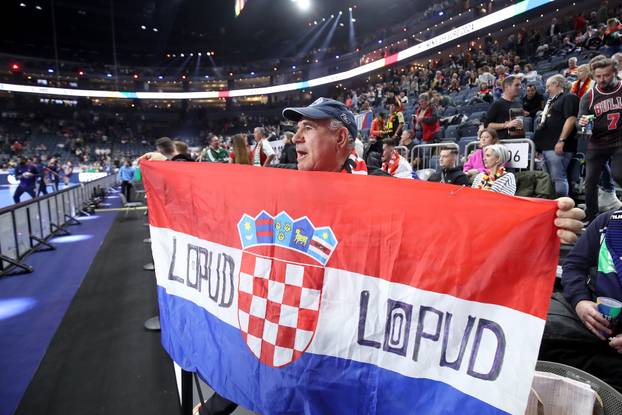 Koeln: Navijači na rukometnoj utakmici Europskog prvenstva između Hrvatske i Francuske 